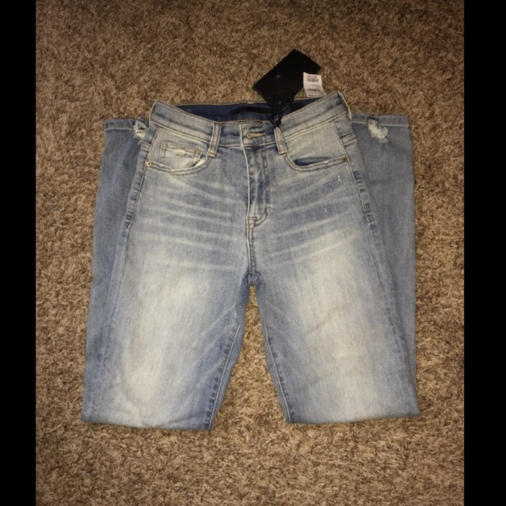 NWT Tilly’s Mom Jeans